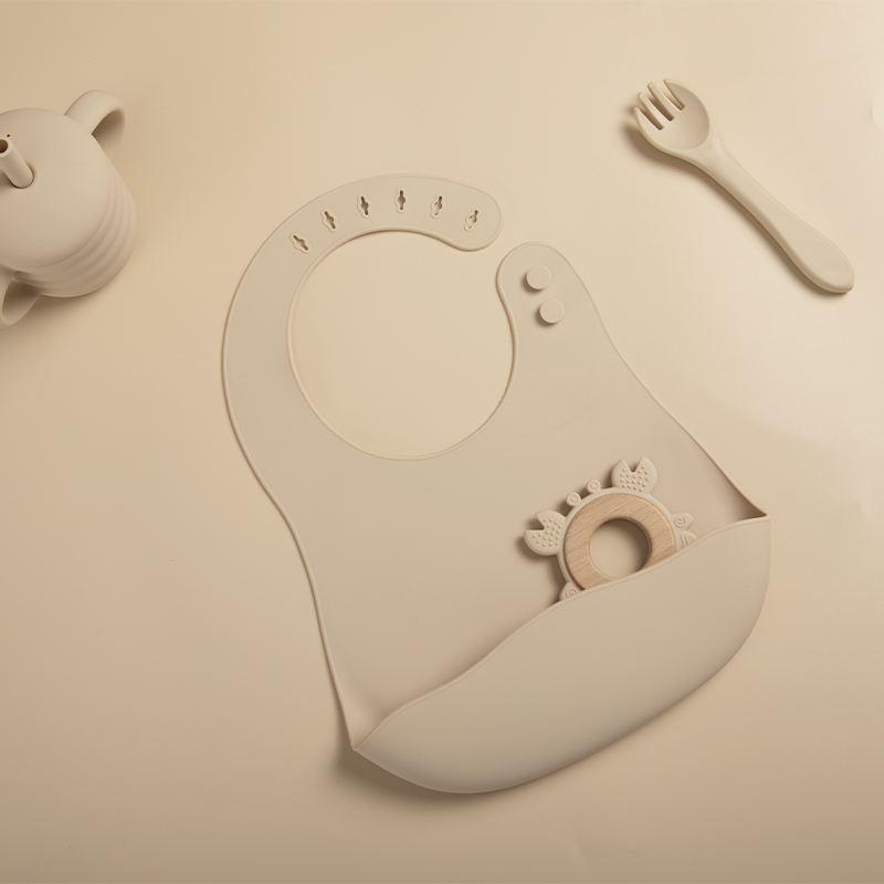 Silikonowe śliniaczki dla dzie – Baby Food Apron recenzja i cena